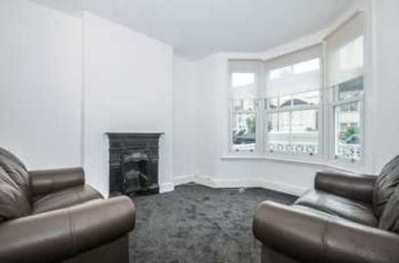 3 bedroom Detached t...